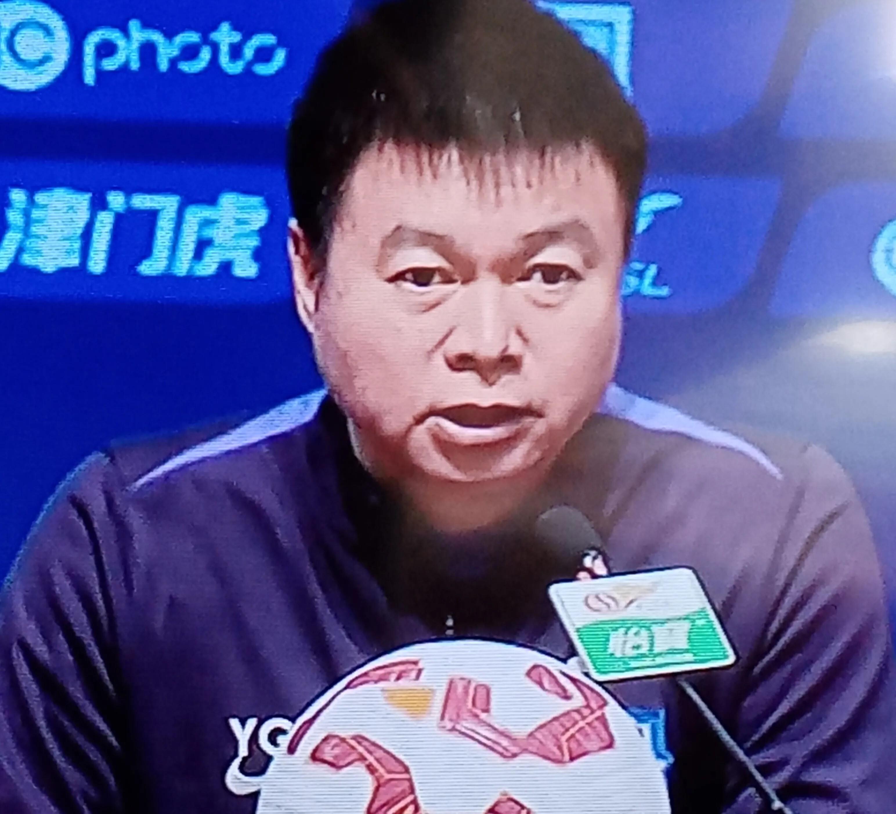 九游在线平台关于今晨天津津门虎防线松动——世预赛节点到来；气氛紧张；训练强度显著提升的信息