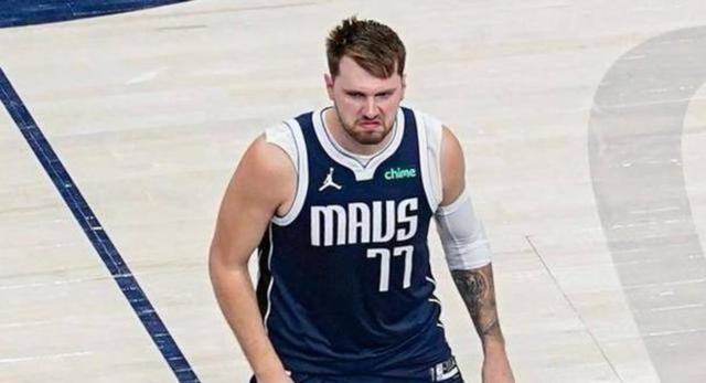 包含东契奇连续十五场比赛得分超过爆冷，勇士挑战极限！的词条