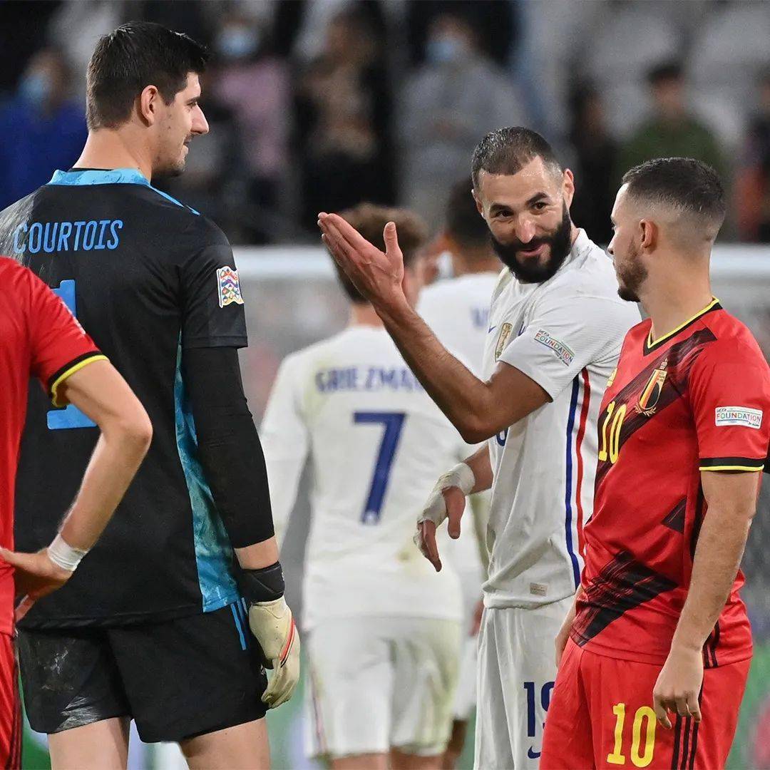 罗马发布备战花絮，今晨防线松动，法甲任务艰巨，身体对抗强度拉满的简单介绍